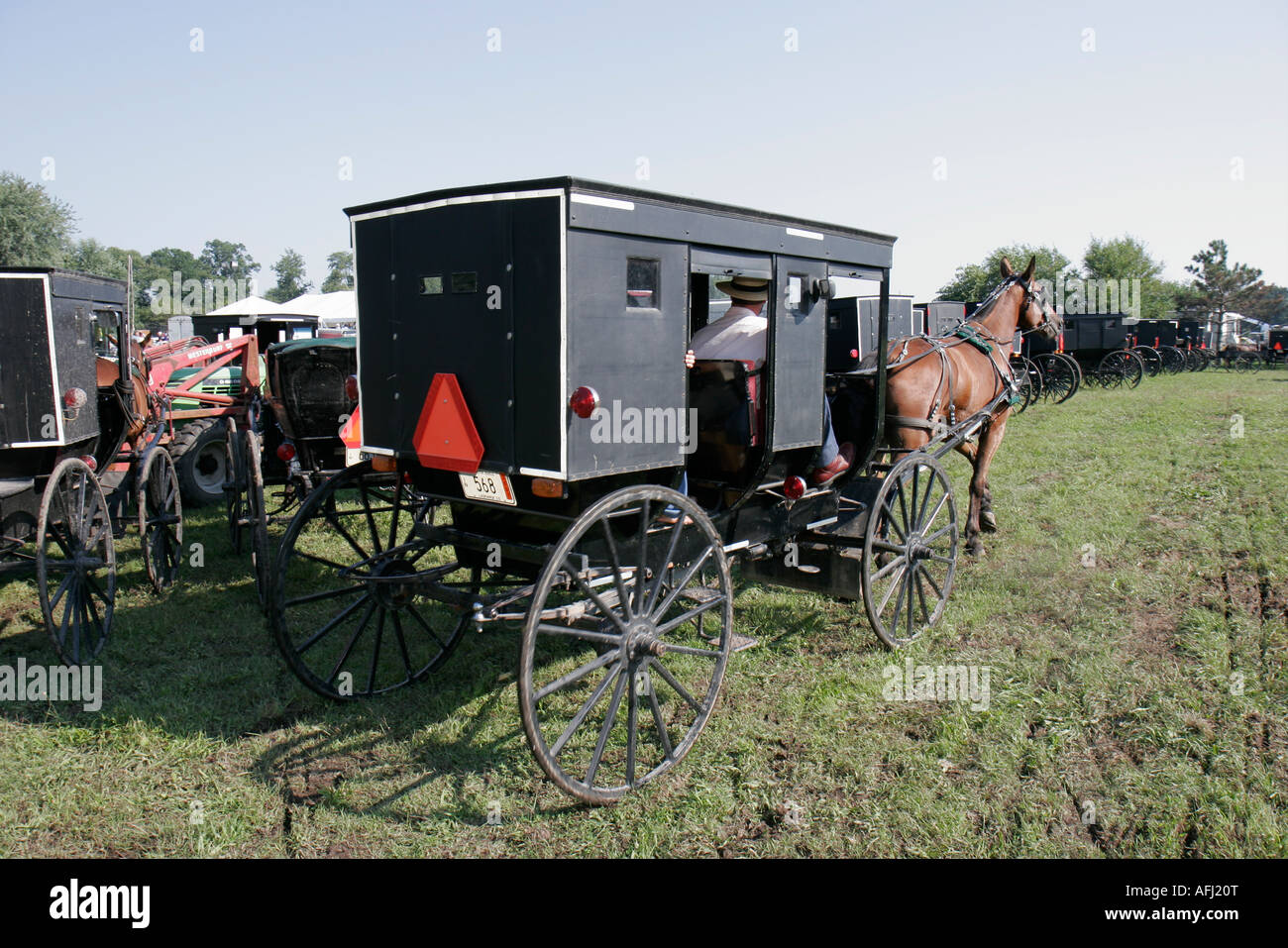 Shipshewana Indiana, Farm Auction, pferdegezogener AmishBuggy