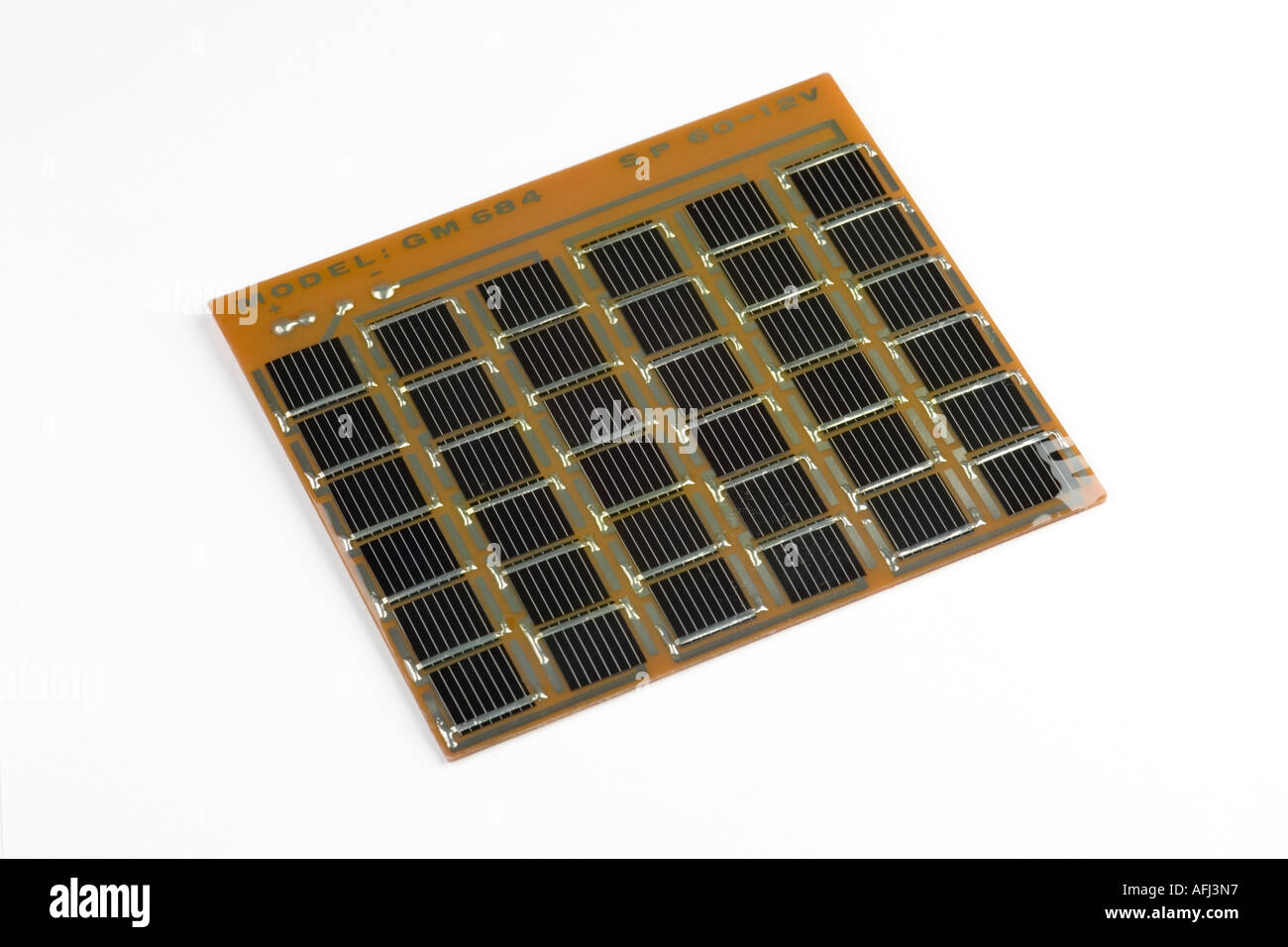 Ein Photovoltaik-Solar-Panel zur Erzeugung von Strom. Ausgang 12 Volt bei 75 Milliampere mA Stockfoto