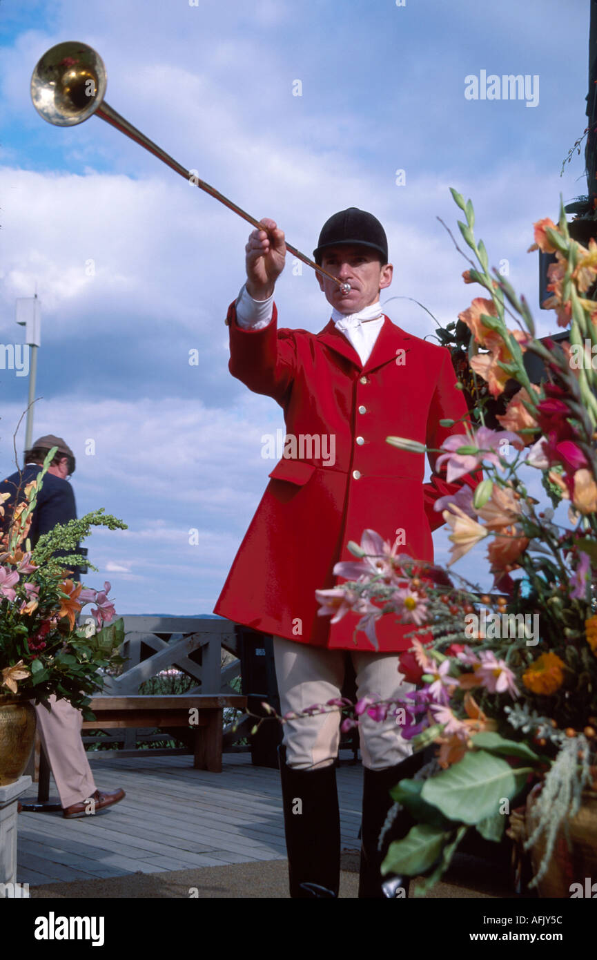 Virginia The Plains Great Meadow, International Gold Cup Races Trompeter spielt Trompete vor Start Hindernislauf, Stockfoto