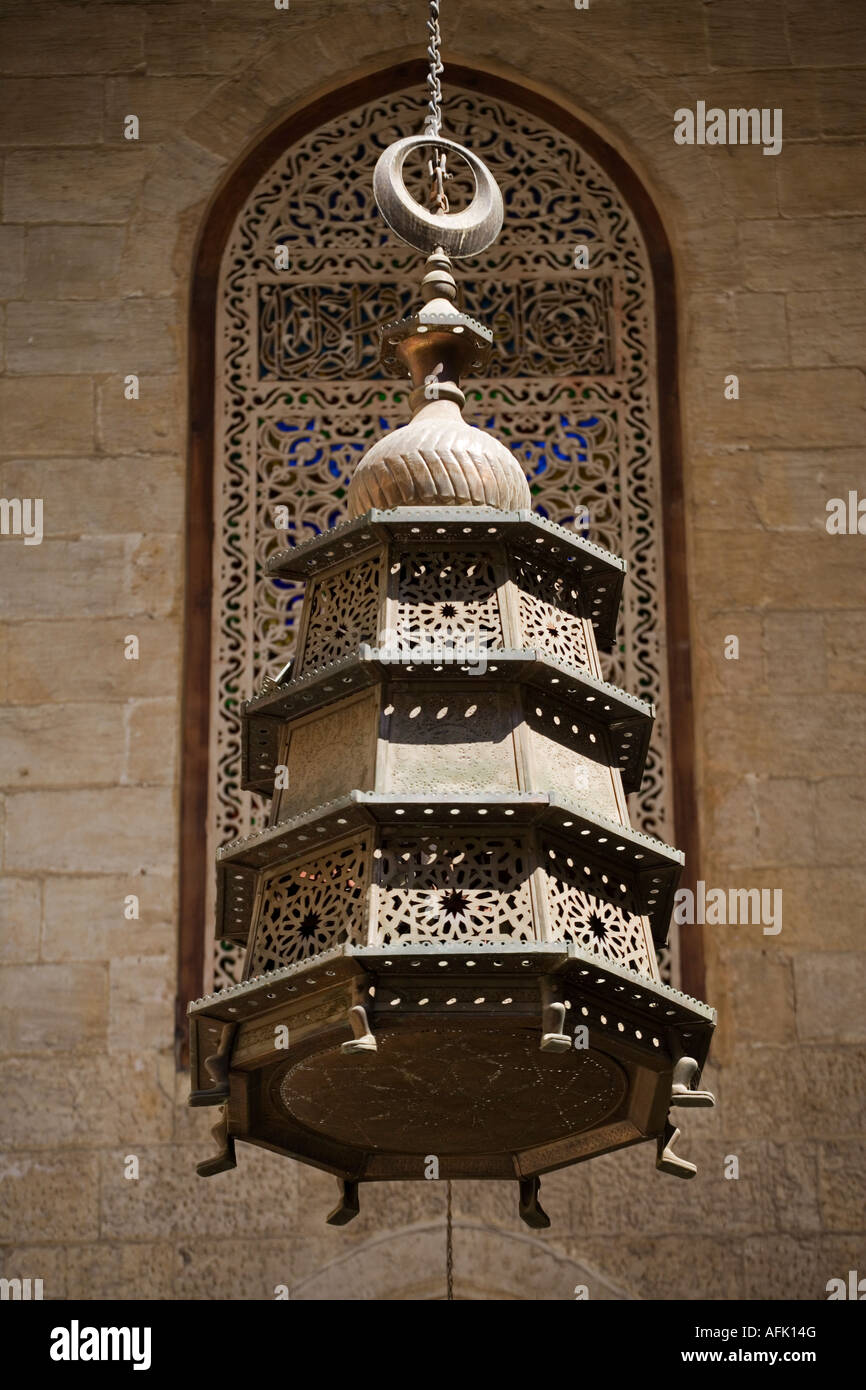 Detail aus dem Madersa und Grab des Sultan Barquq, eines der beeindruckenden 14. Jahrhundert Mamluk komplexe im islamischen Kairo, Ägypten Stockfoto