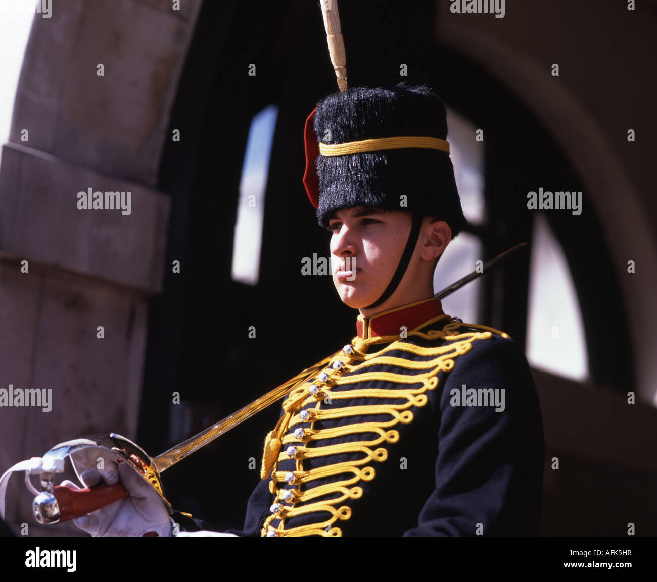 Horse Guard Soldat mit Säbel, geflochtene Uniform, Whitehall, London Stockfoto