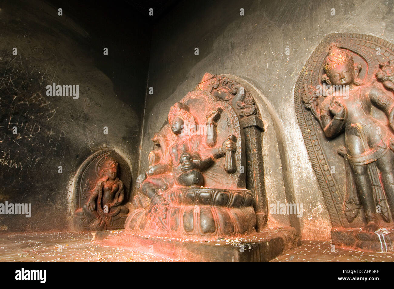 bei Swayambhunat Swayambhunath Tempel Stupa Kathmandu NEPAL Asien Katmandu SWAYAMBUNATH Stockfoto