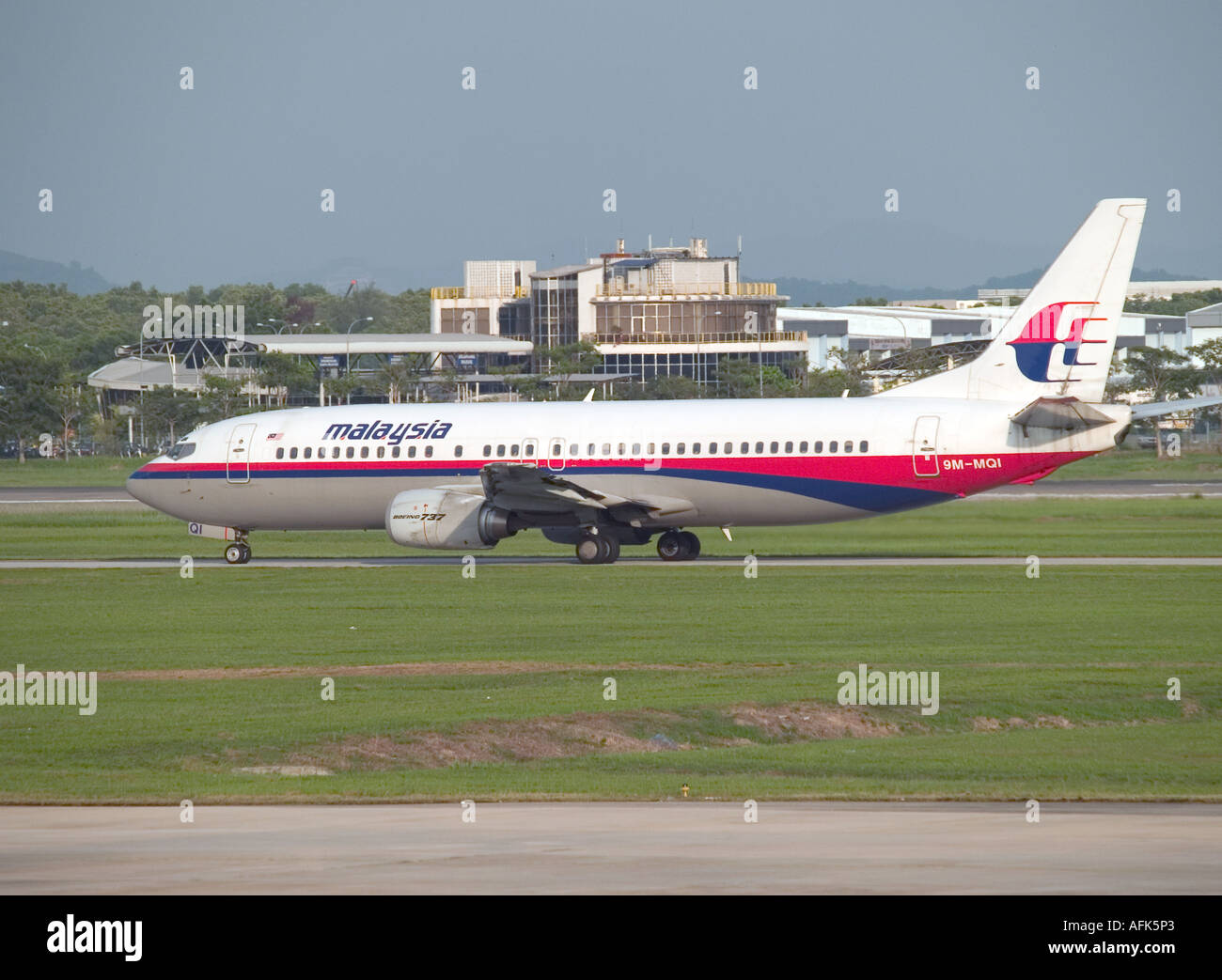 Malaysian Airlines vorbereiten zum Taxi zu Start- und Landebahn für Zapfwelle, Flughafen Penang, Penang, Malaysia, Stockfoto