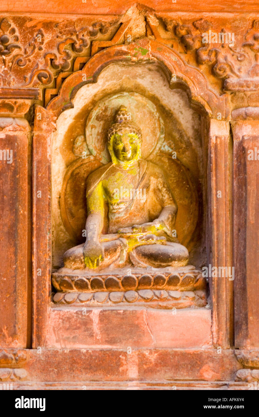 Mahabuddha Tempel Patan Durbar Square der Tempel der tausend Buddhas Kathmandu NEPAL Asien Katmandu BUDDHA altar Stockfoto