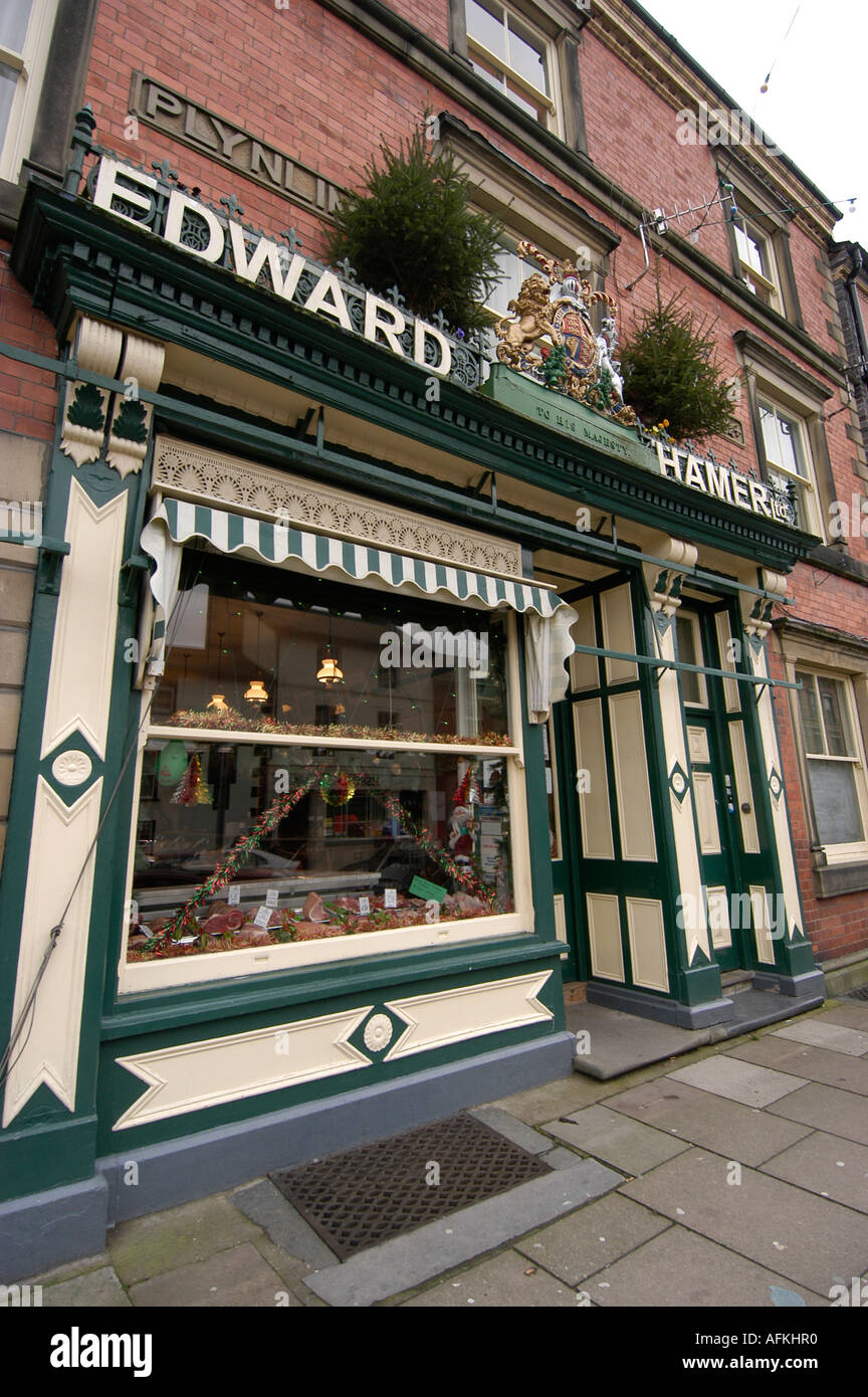 Äußere Edward Hamer traditionellen Metzger einkaufen Llanidloes Powys Mid Wales UK - reich verzierten viktorianischen Shops Stockfoto