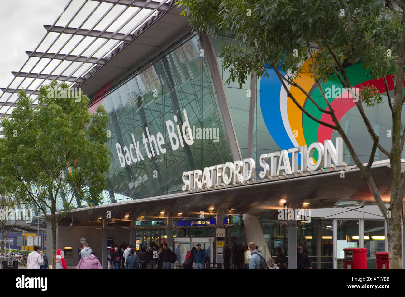 Bahnhof Stratford entfernt am 07.07.05 am Morgen nach London die Olympischen Spiele 2012 vom IOC ausgezeichnet wurde Stockfoto