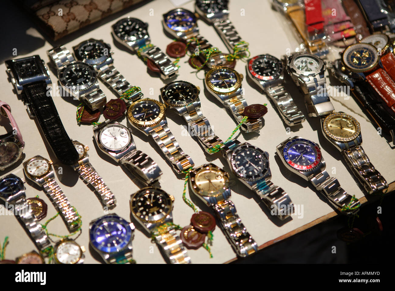 Gefälschte Rolex-Uhren zum Verkauf an den Straw Market, Innenstadt von Bay Street, Nassau, New Providence, Bahamas. Stockfoto
