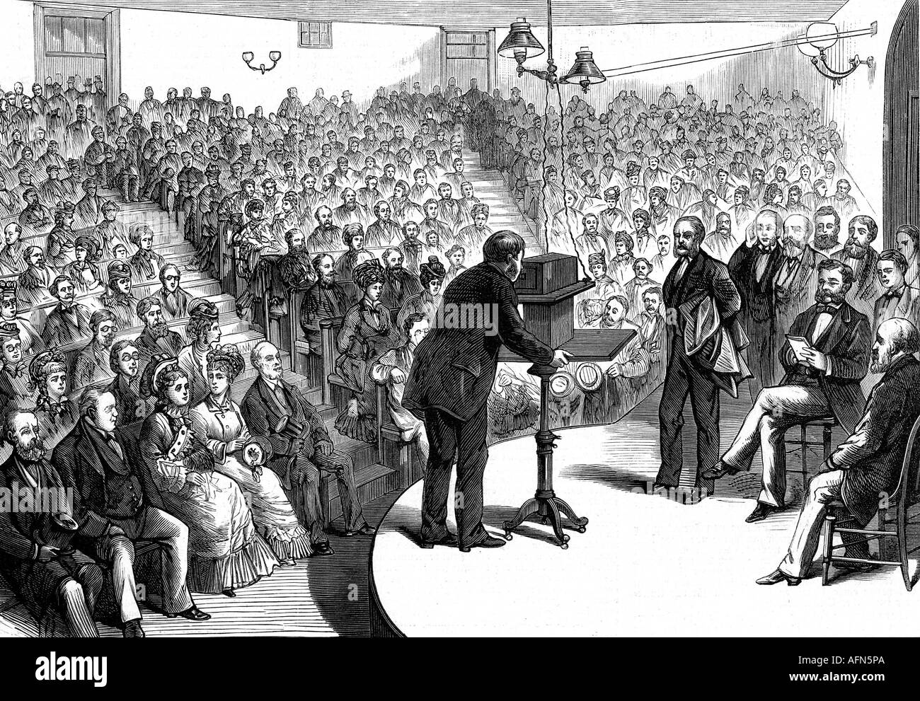 Bell, Alexander Graham, 3.3.1847 - 2.8.1922, amerikanischer Erfinder, Gravur, Präsentation seines Telefons, Boston, Massachusetts, 1877, Stockfoto