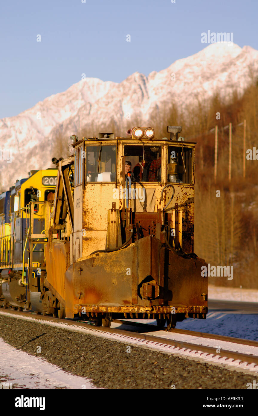Die Alaska Railroad s Schneeanlagen Entfernung auf den Gleisen, die Schneeräumung Stockfoto