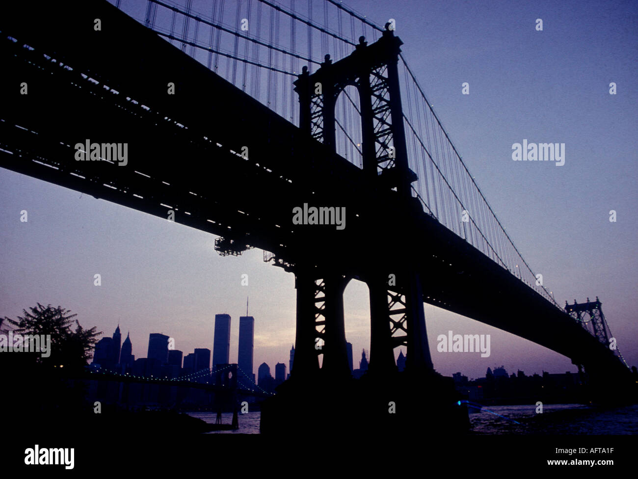 USA, New York City. Manhattan Bridge vor 2001 Stockfoto