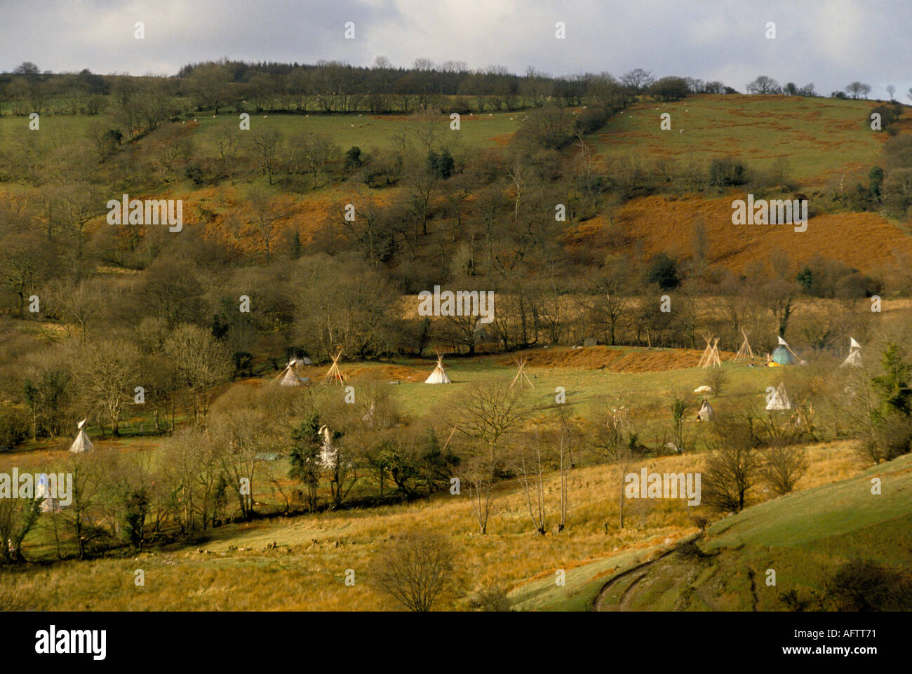 Hippie-Gemeinde Tipi Valley 1980 ist eine walisische Hippie-Gemeinde Wales bei Llandeilo 1985 UK HOMER SYKES Stockfoto