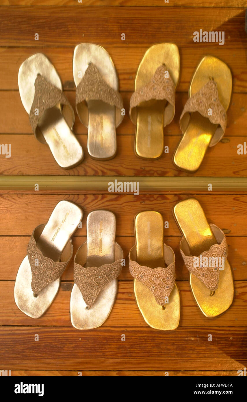 SHOPPING GUIDE NACH WINCHESTER SHOP LONDON MUNTHE PLUS SIMONSEN PANTÖFFELCHEN 165 00 Stockfoto