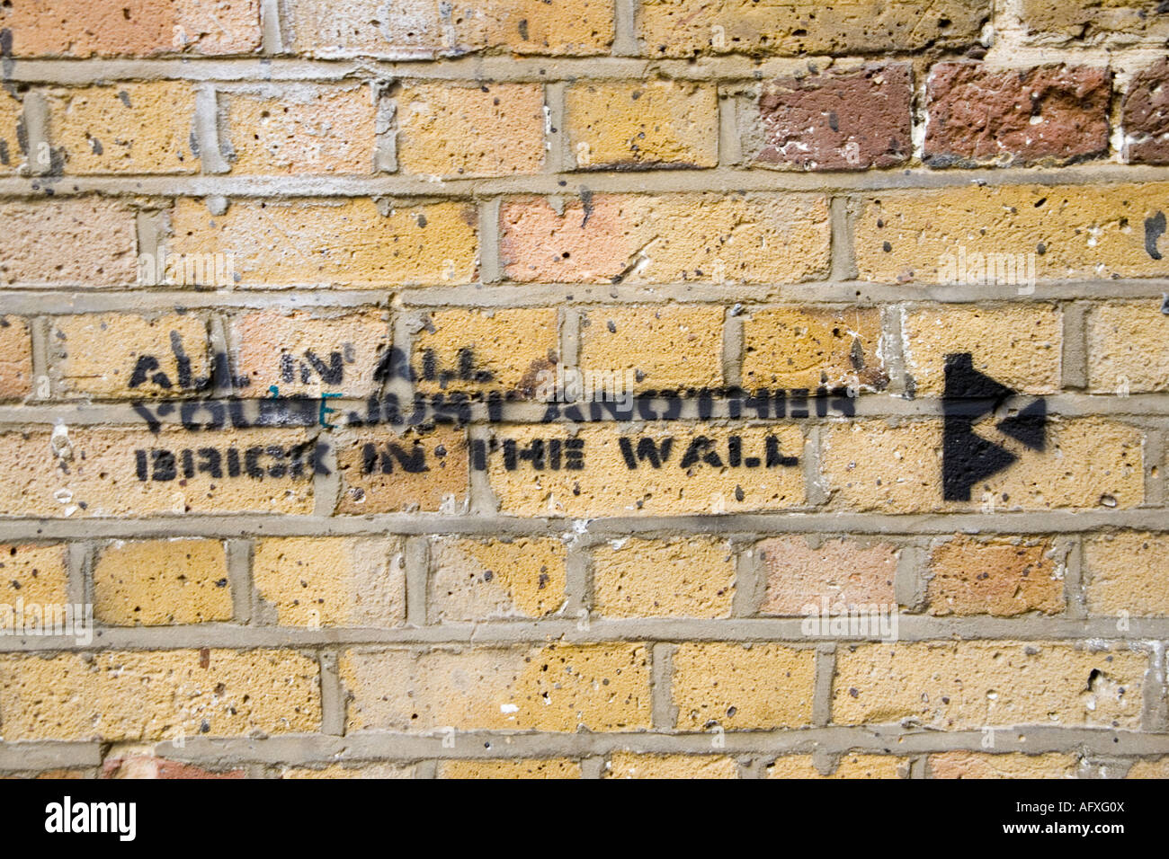 "Alles in allem sind Sie just another Brick in the Wall" London Street-Art Stockfoto