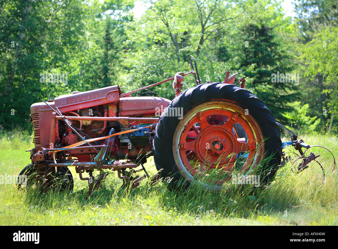 eine alte internationale Mccormick Deering Farmall h Traktor Washington  Island Tür Grafschaft Wisconsin Usa Stockfotografie - Alamy