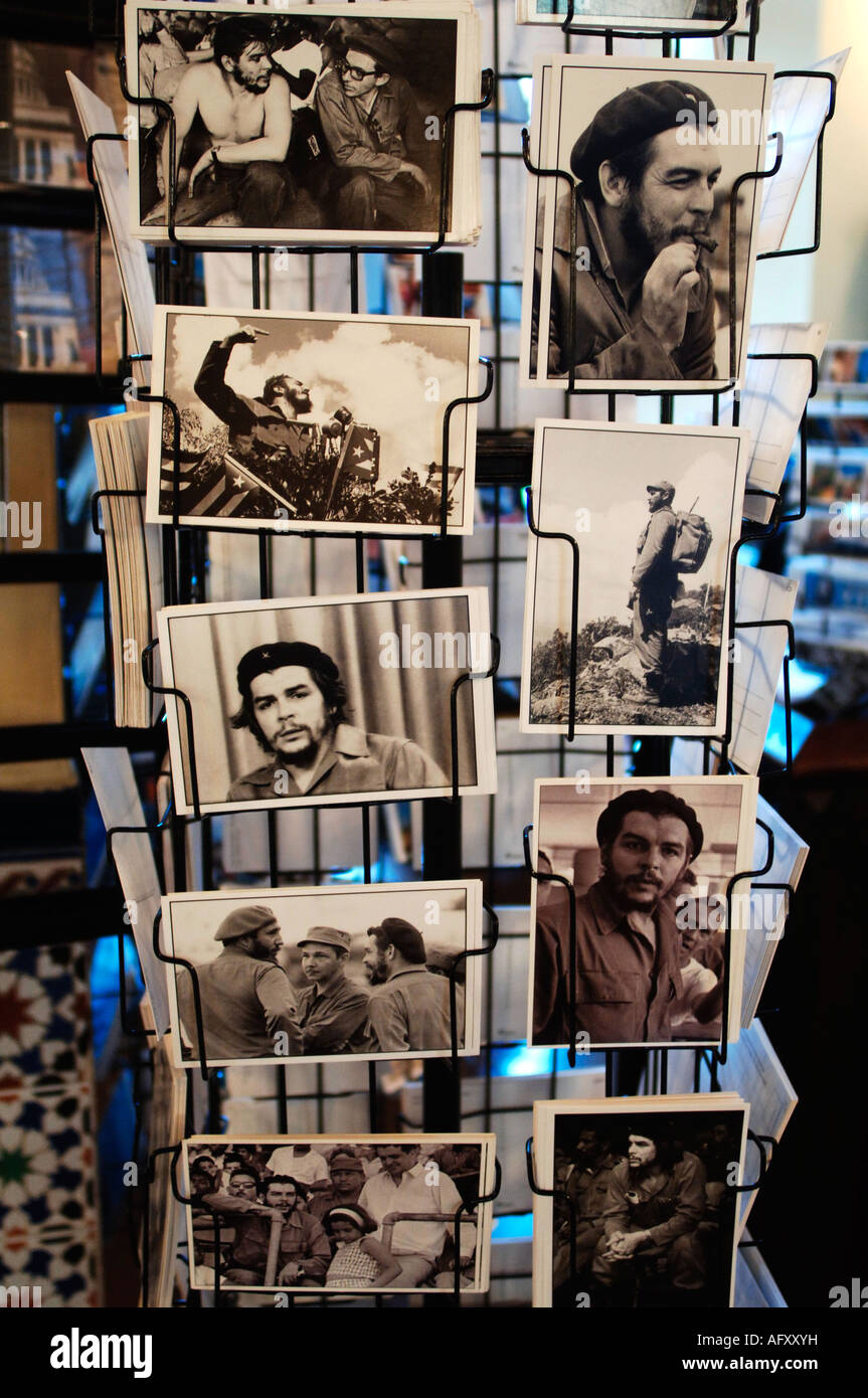 Kuba-Havanna Postkarten von Helden der Revolution wie Che Guevara und Fidel Castro Stockfoto
