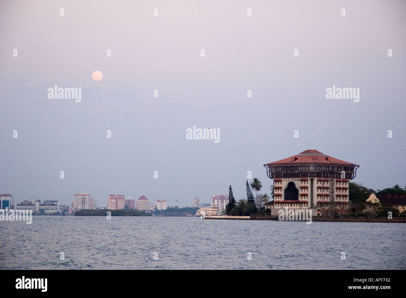 Taj Malabar Willingdon Insel in der Abenddämmerung Stockfoto