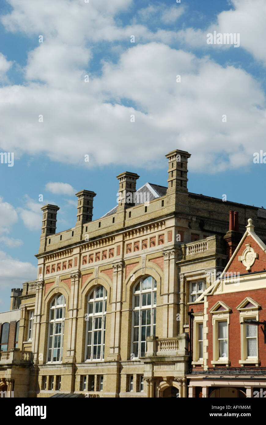 Bedford Corn Exchange und Himmel Stockfoto