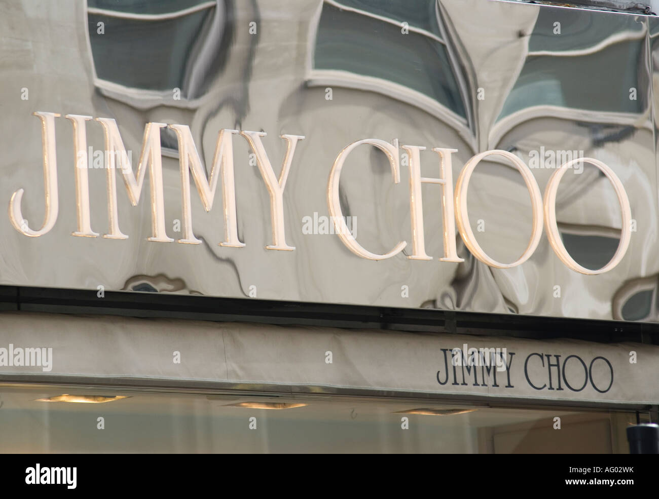 Jimmy Choo-Shop in der New Bond Street London England Stockfoto