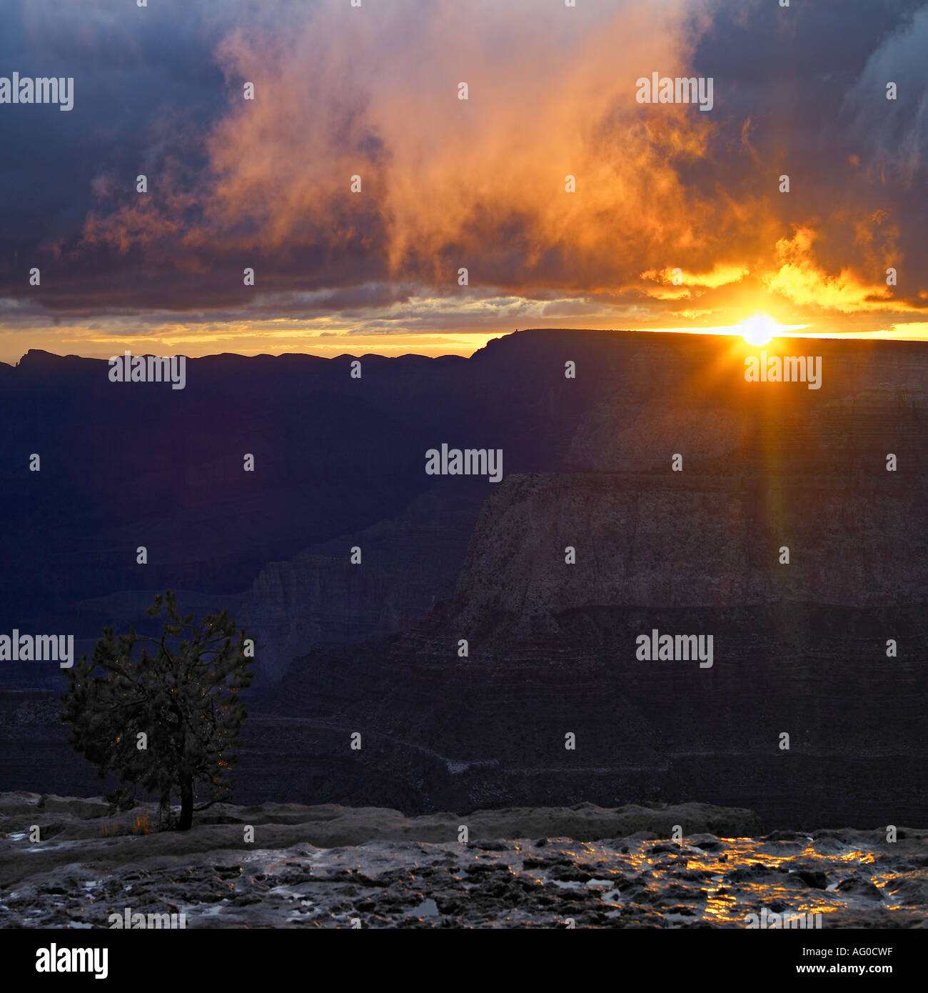 Sonnenaufgang über dem Grand Canyon, Arizona Stockfoto