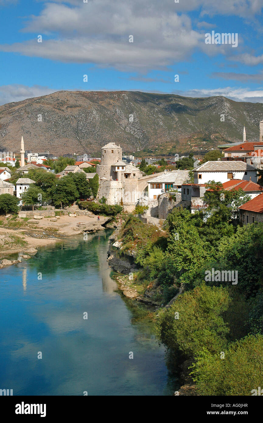 Historische Altstadt von Mostar am Fluss Neretva Bosnien und Herzegowina Stockfoto