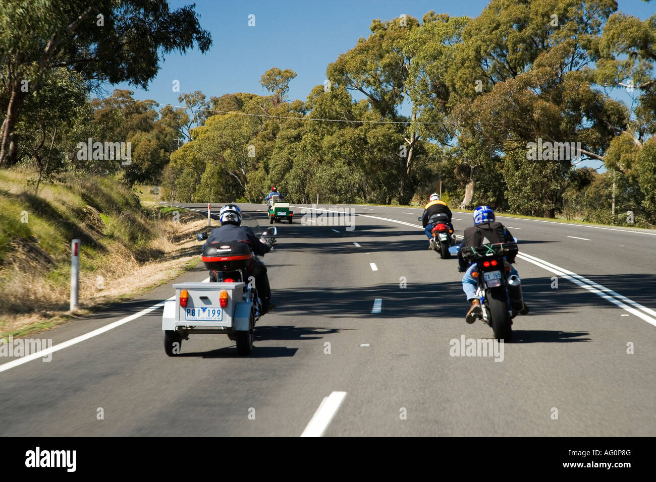 Motobikes auf Calder Highway Victoria Australien Stockfoto