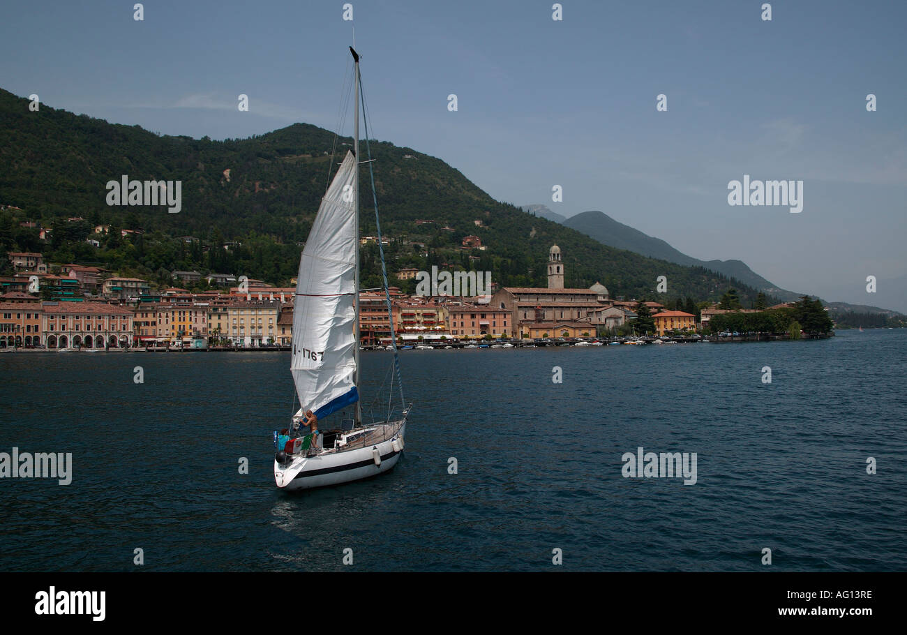 Yacht, Gardasee, Italien Stockfoto
