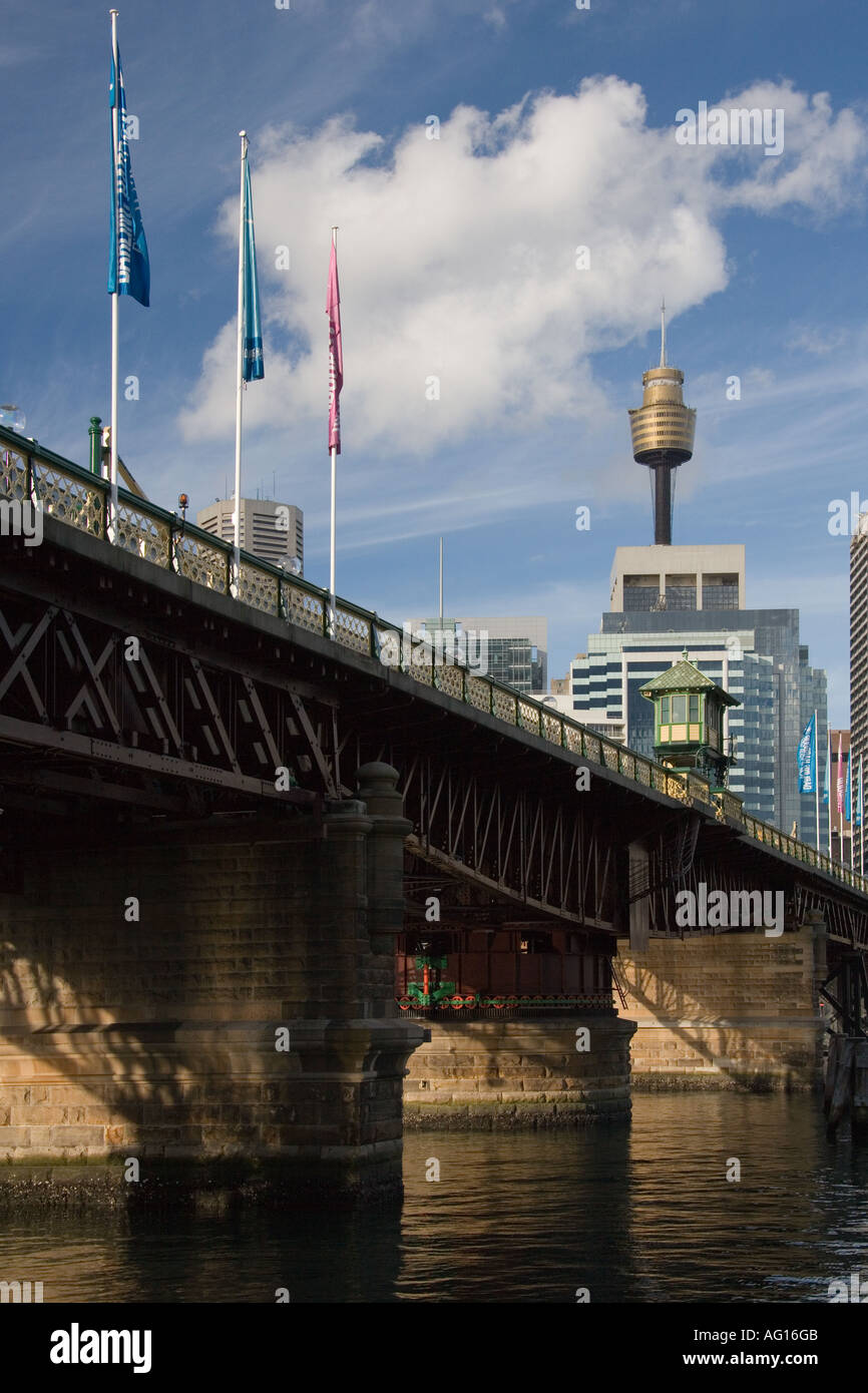 Brücke über Darling Harbour in Sydney, Australien Stockfoto