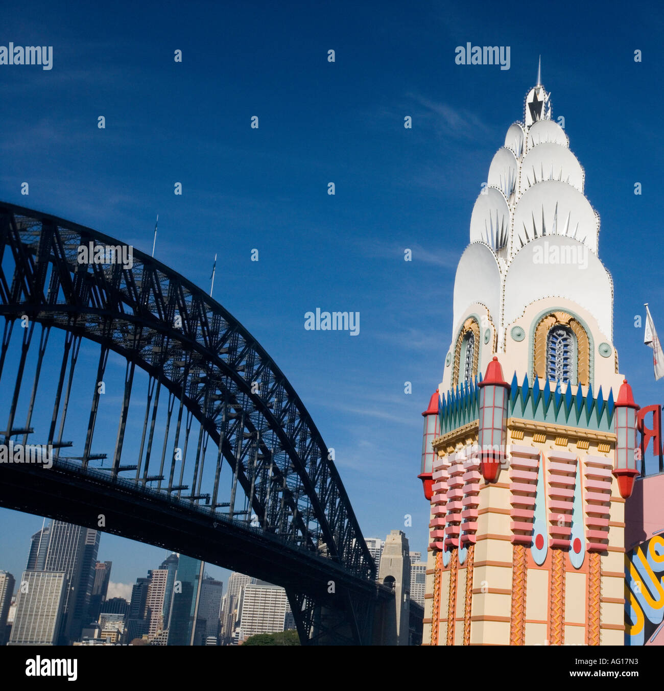 Sydney Harbour Bridge von Milsons Point in Sydney, New South Wales Australien betrachtet Stockfoto