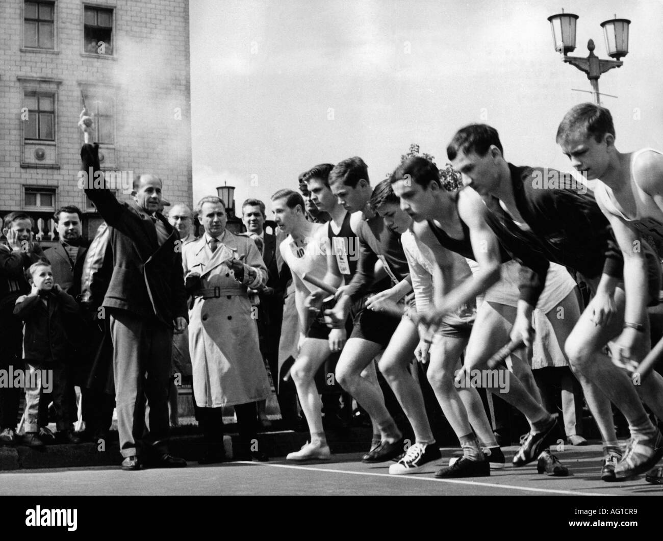 Zatopek, Emill, 16.9.1922 - 22.11.2000, tschechischer Athlet (Marathon), Start des Amateurmarathons in Berlin, Veranstalter: "BZ am Abend" (Journal), Deutschland, 3.3.1962, Stockfoto