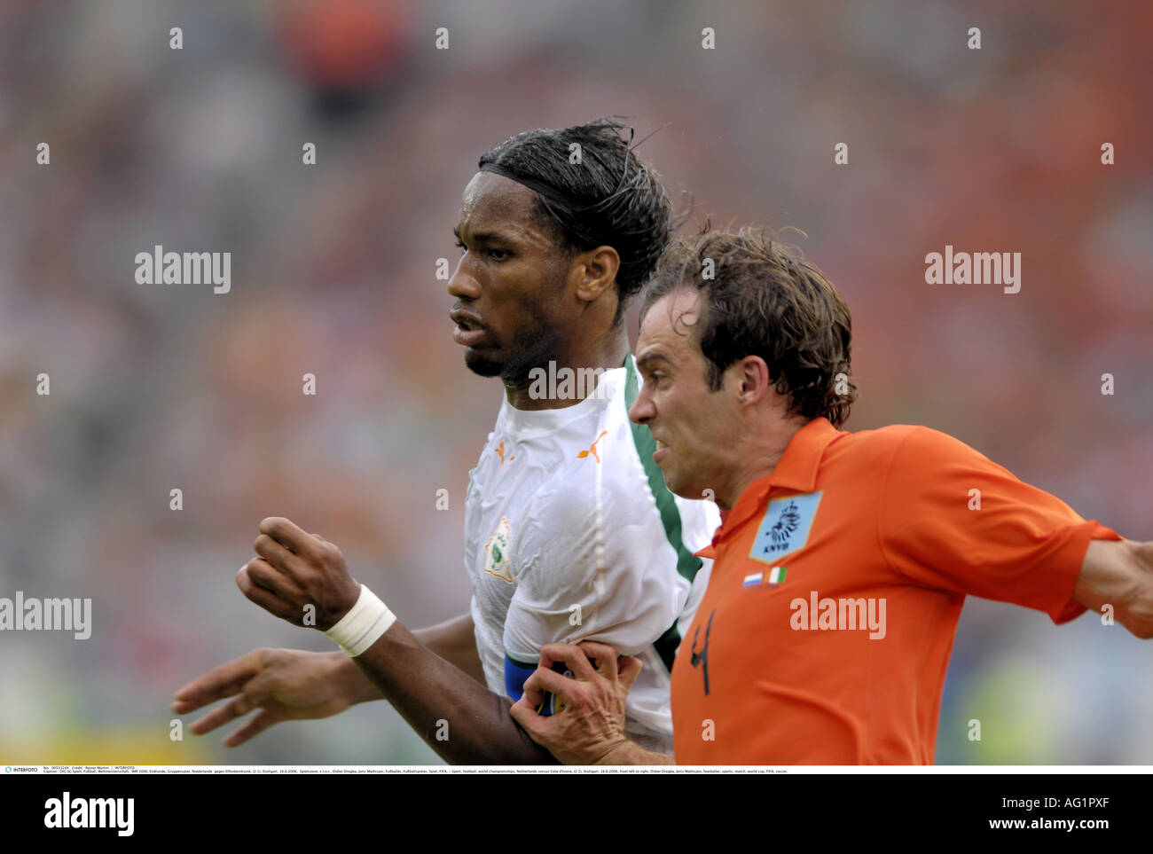 Sport, Fußball, wm, Niederlande gegen Elfenbeinküste (2:1), Stuttgart, 16.6.2006, Additional-Rights - Clearance-Info - Not-Available Stockfoto Sport, Fußball, wm, Niederlande gegen Elfenbeinküste (2:1), Stuttgart, 16.6.2006, Additional-Rights - Clearance-Info - Not-Available Stockfoto