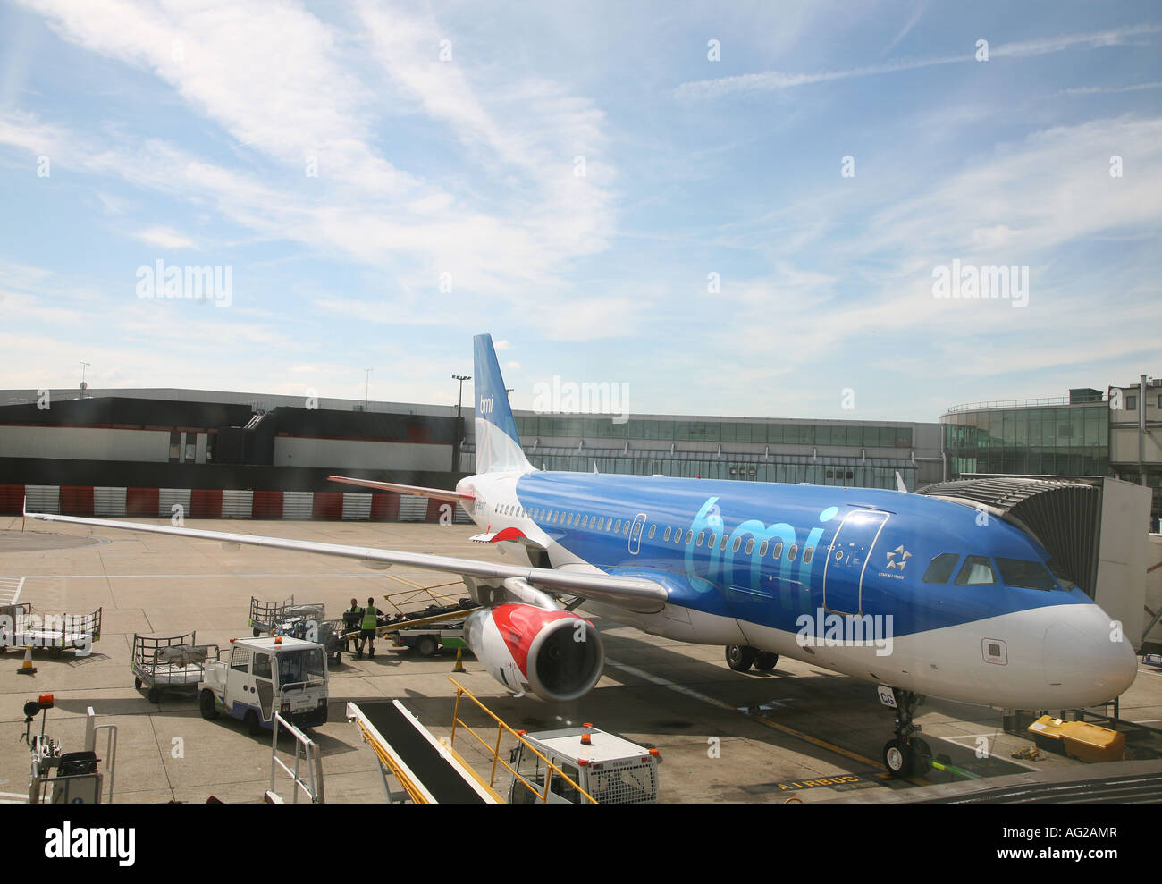 BMI-Flugzeug am Flughafen London Heathrow Stockfoto