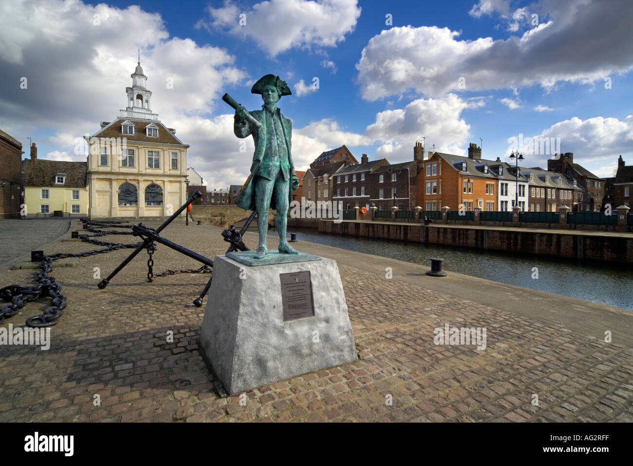 Custom House und George Vancouver Statue König s Lynn März 2005 Stockfoto