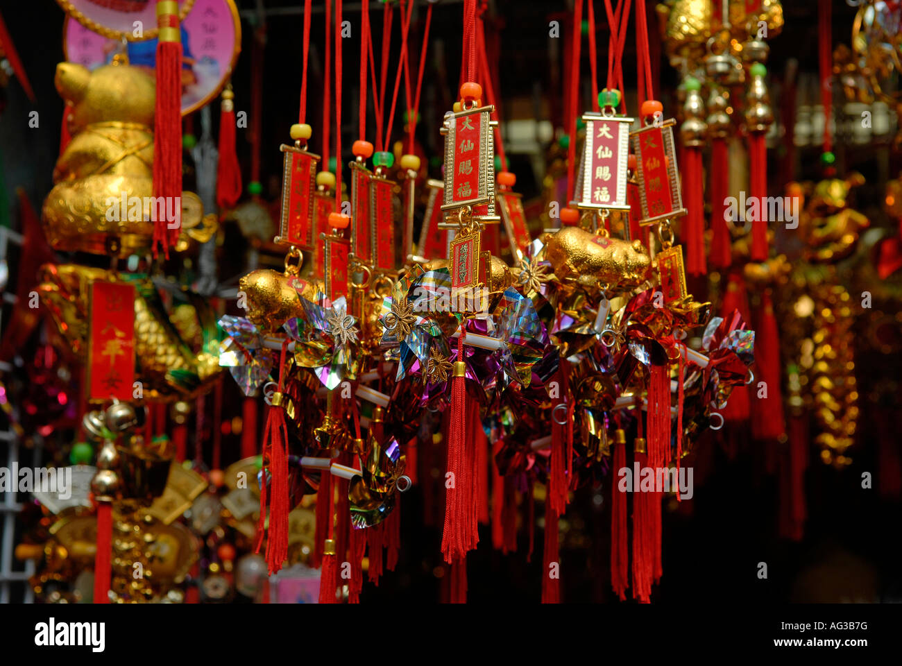 Religiöse Gegenstände zum Verkauf auf dem Markt Hongkong China Stockfoto