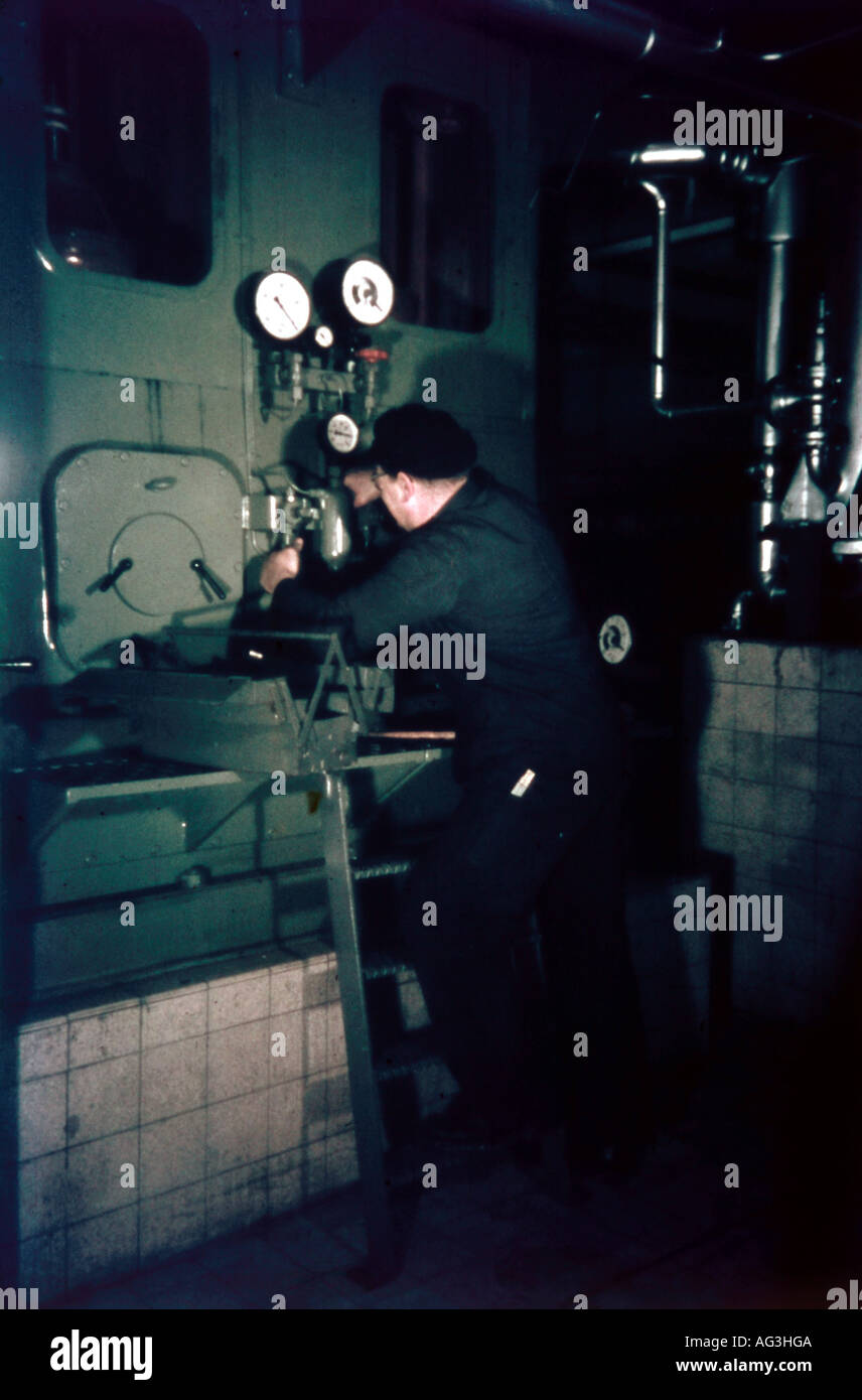 Menschen, Berufe, Installateur, Deutschland, 1950er Jahre, Beruf, Stockfoto