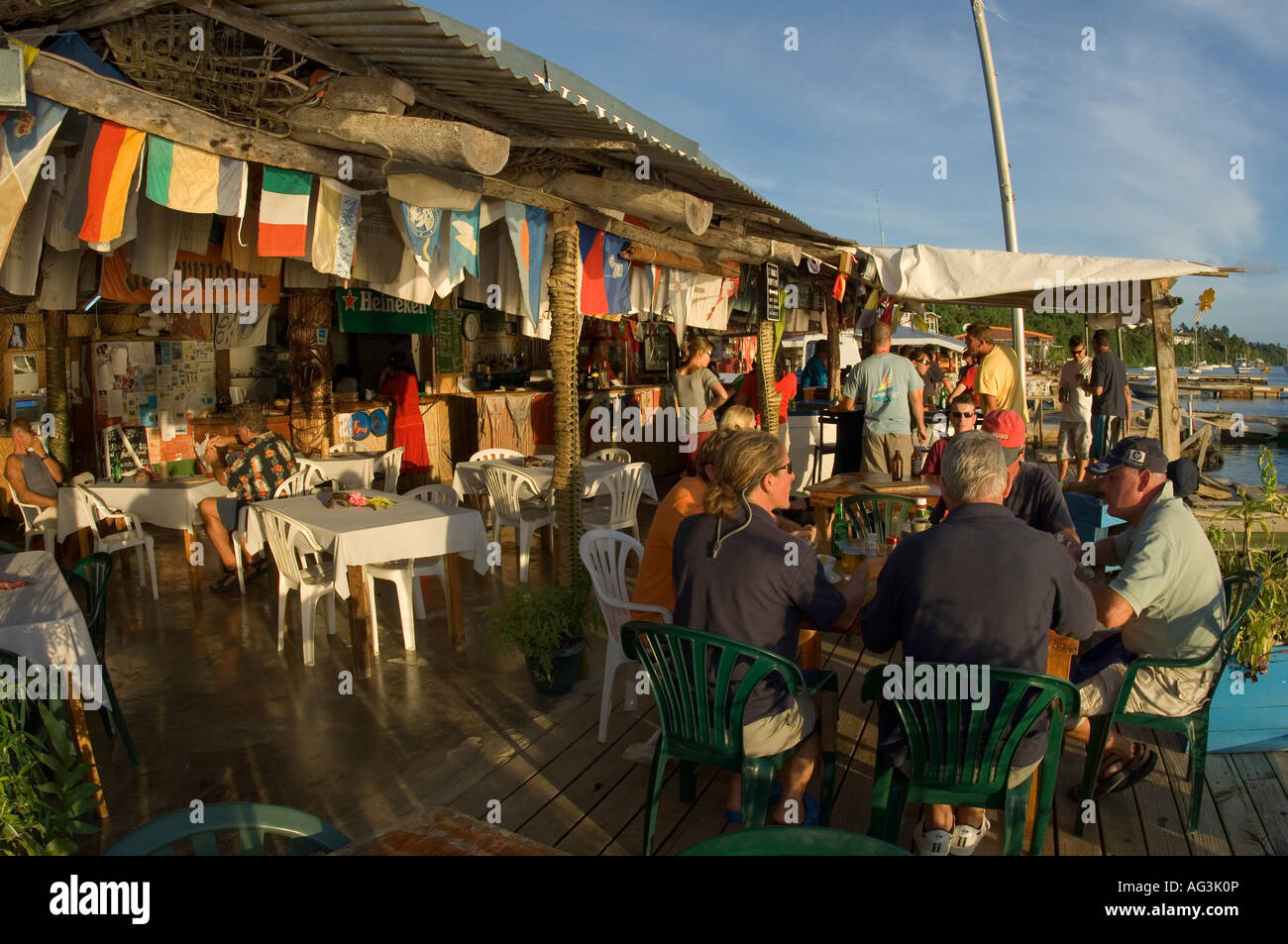 Waterfront Bar und Restauruant in Vava ' u im Königreich Tonga, ein beliebtes Ziel für Segelboote und Whale-watching. Stockfoto