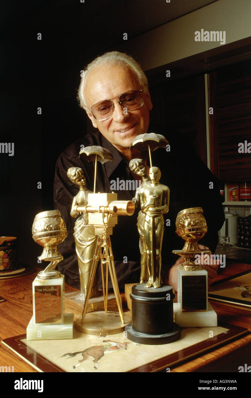 Ephraim kishon -Fotos und -Bildmaterial in hoher Auflösung – Alamy