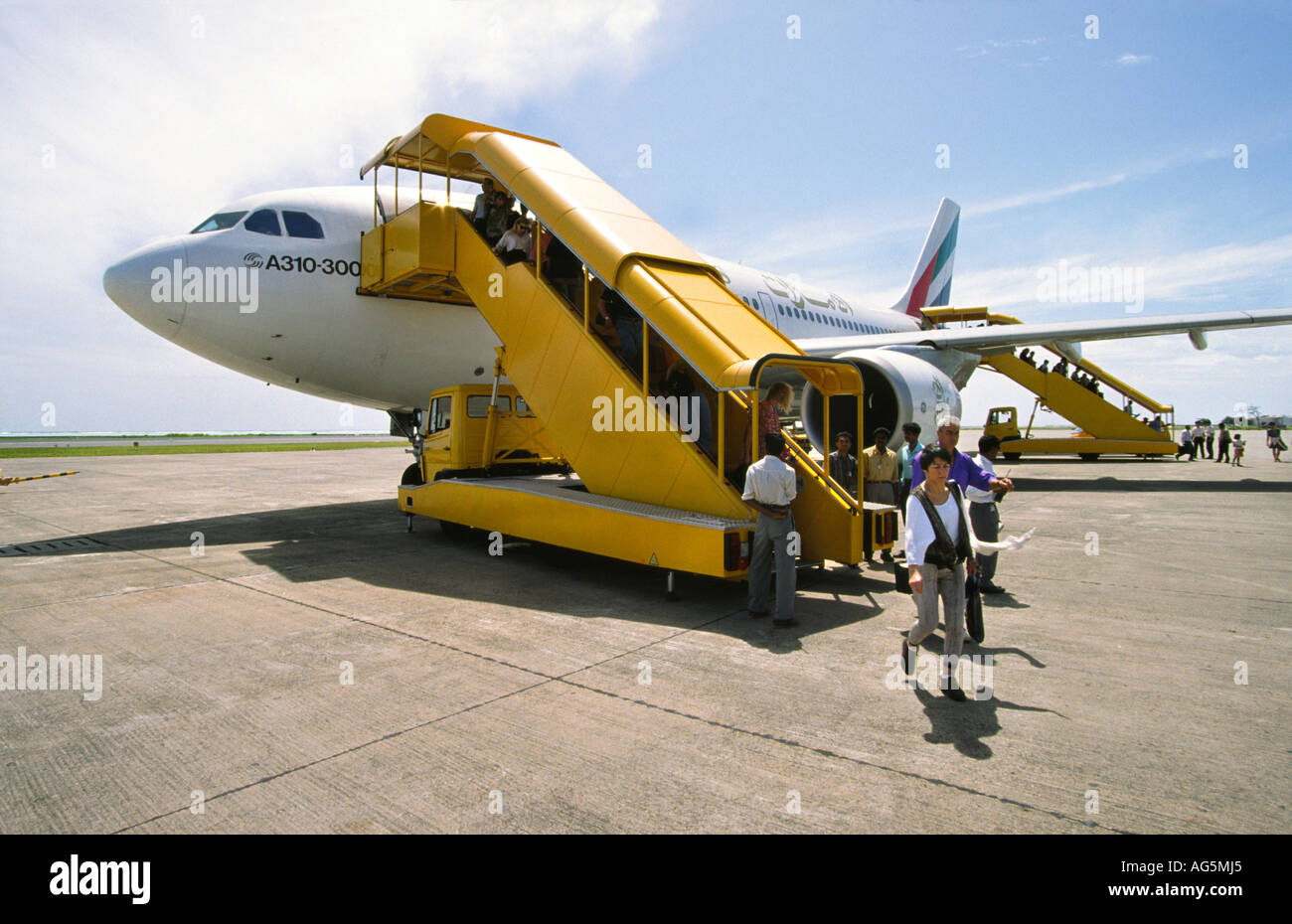 Malediven Male Airport aussteigen Emirates Airlines Airbus A310-300 Stockfoto