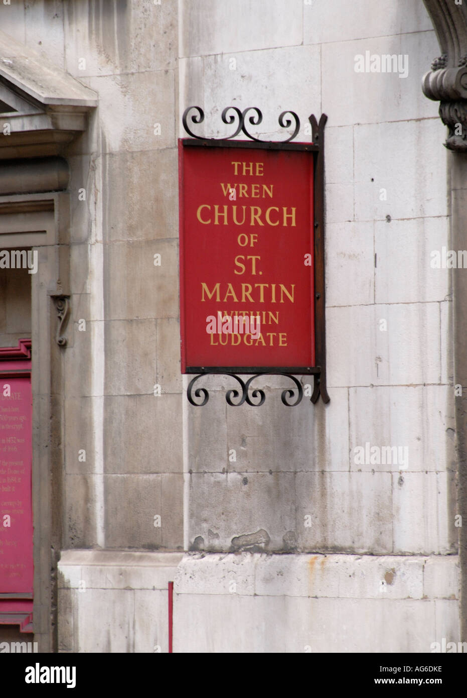 Anmeldung außerhalb der Kirche St. Martin in Ludgate Ludgate Hill City of London UK 23. Juni 2006 Stockfoto