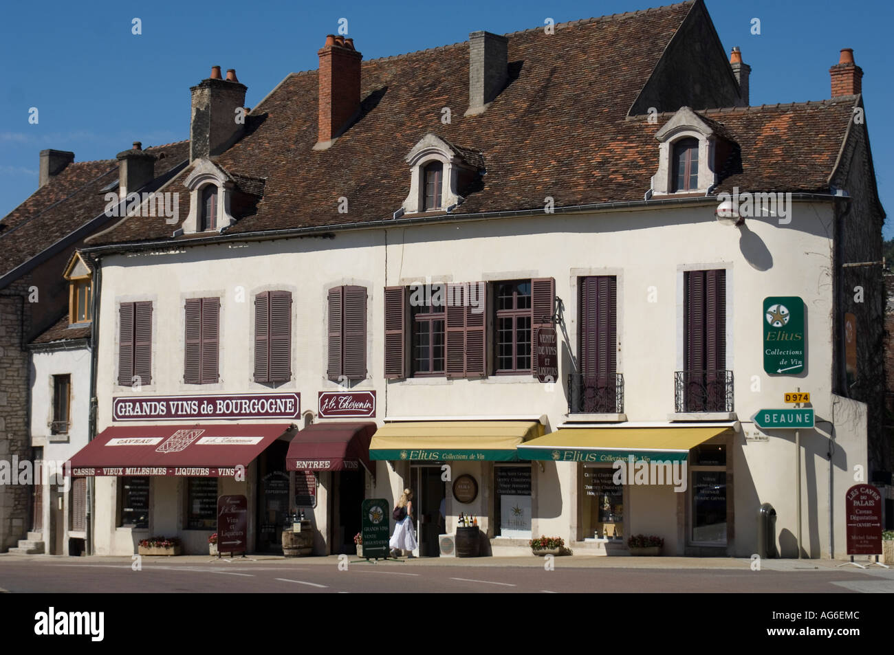 Straßenszene in Nuits Saint Georges, Burgund, Frankreich Stockfoto