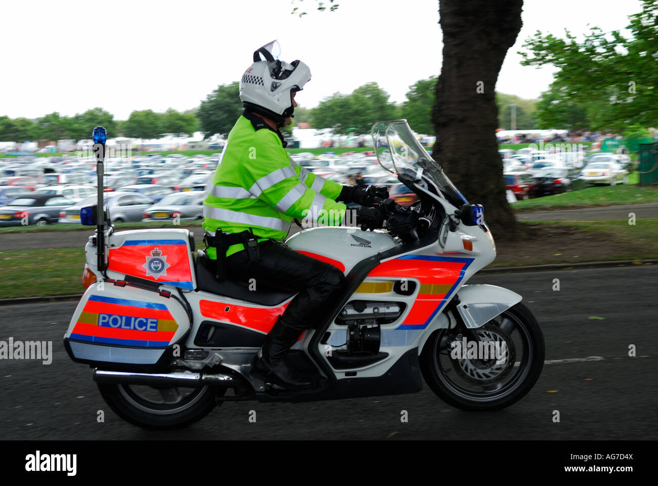 Polizei-Motorradfahrer auf st1100 Pan Euro. Stockfoto