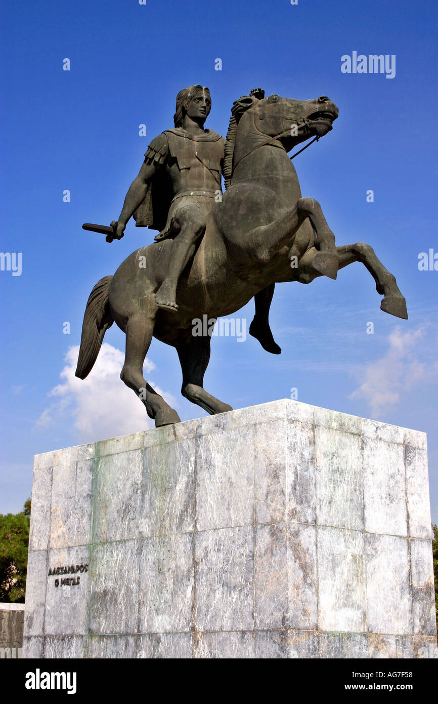 Alexander Der Grosse Und Boukefalas Pferd Bronze Statue In Marmor Basis Thessaloniki Griechenland Stockfotografie Alamy