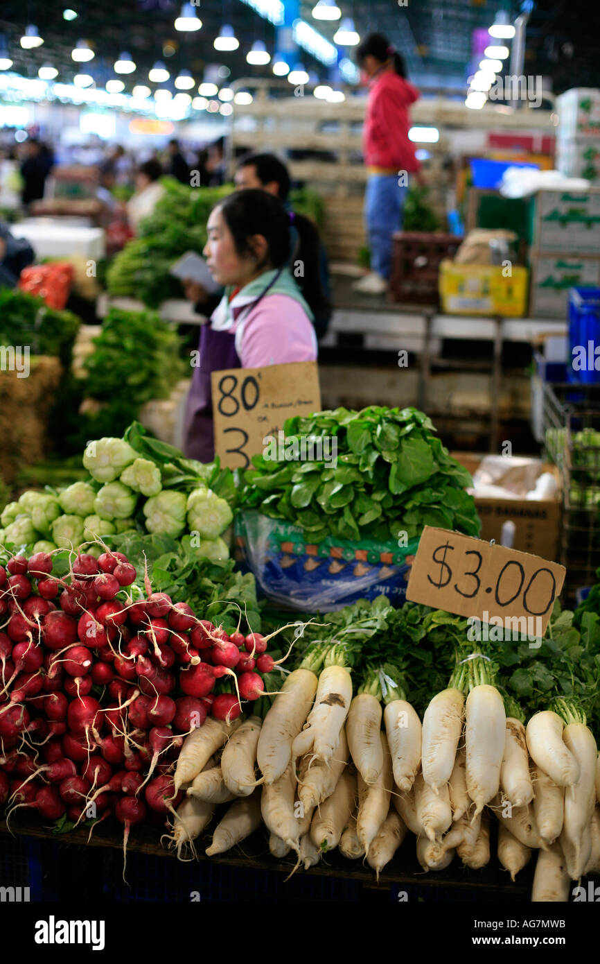 Frisches grünes Gemüse zum Verkauf an Flemington Markt in western Sydney Stockfoto