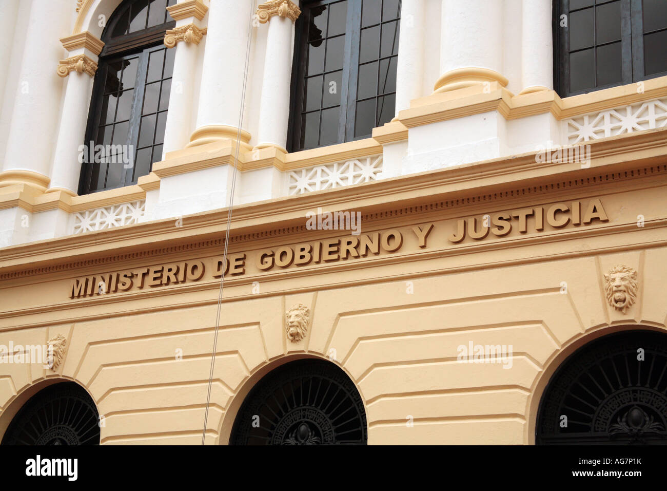 Eingang des Ministerium für Regierung und Justiz aus Panama im Bereich Casco Viejo Stockfoto