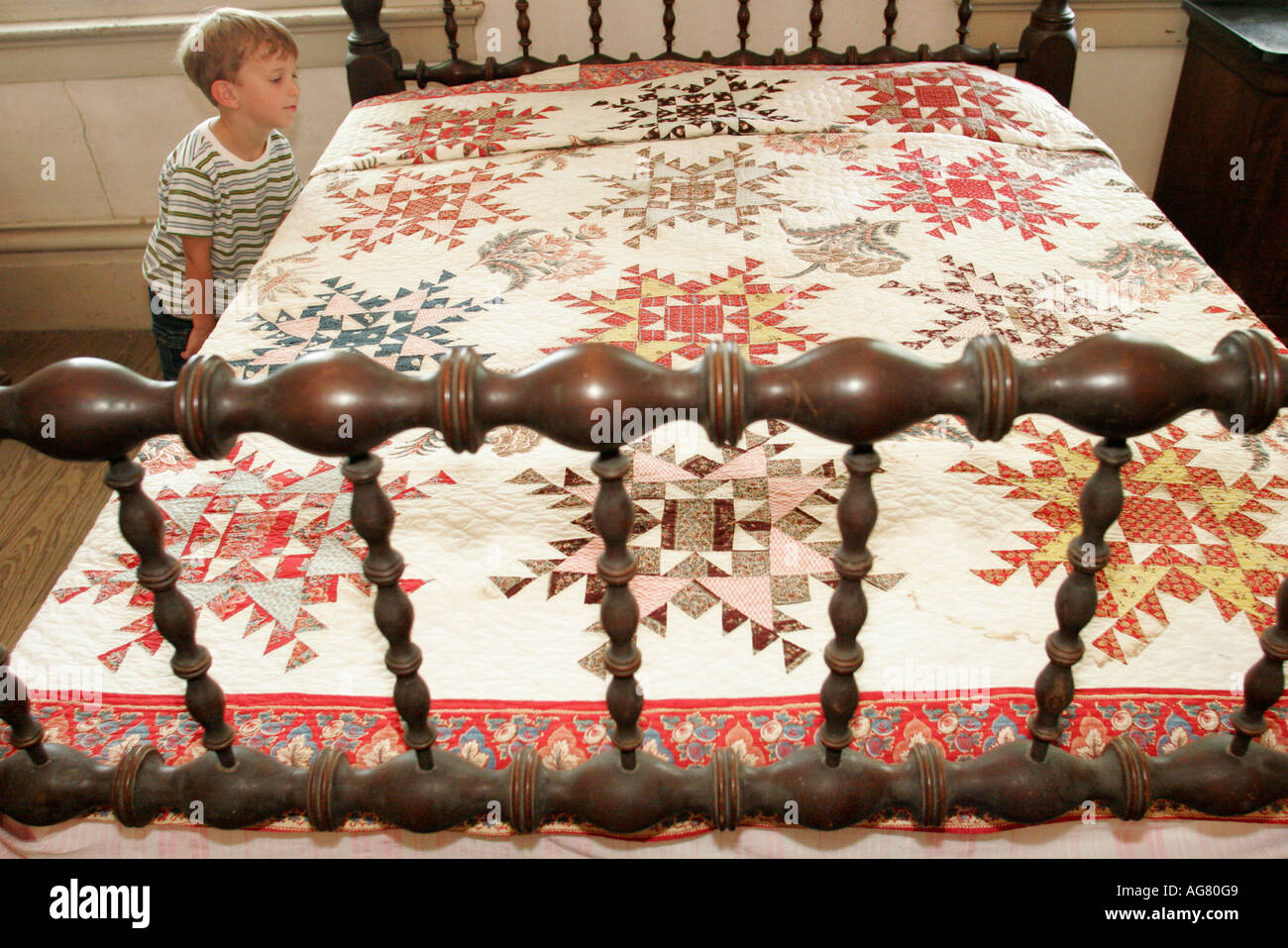 Alabama Marengo County, Demopolis, Lyon Hall, 1853 griechisches Herrenhaus im Wiederbelebungsstil erbaut, gebaut von Sklaven, Schlafzimmer, Quilt, Besucher reisen Reise Tour t Stockfoto