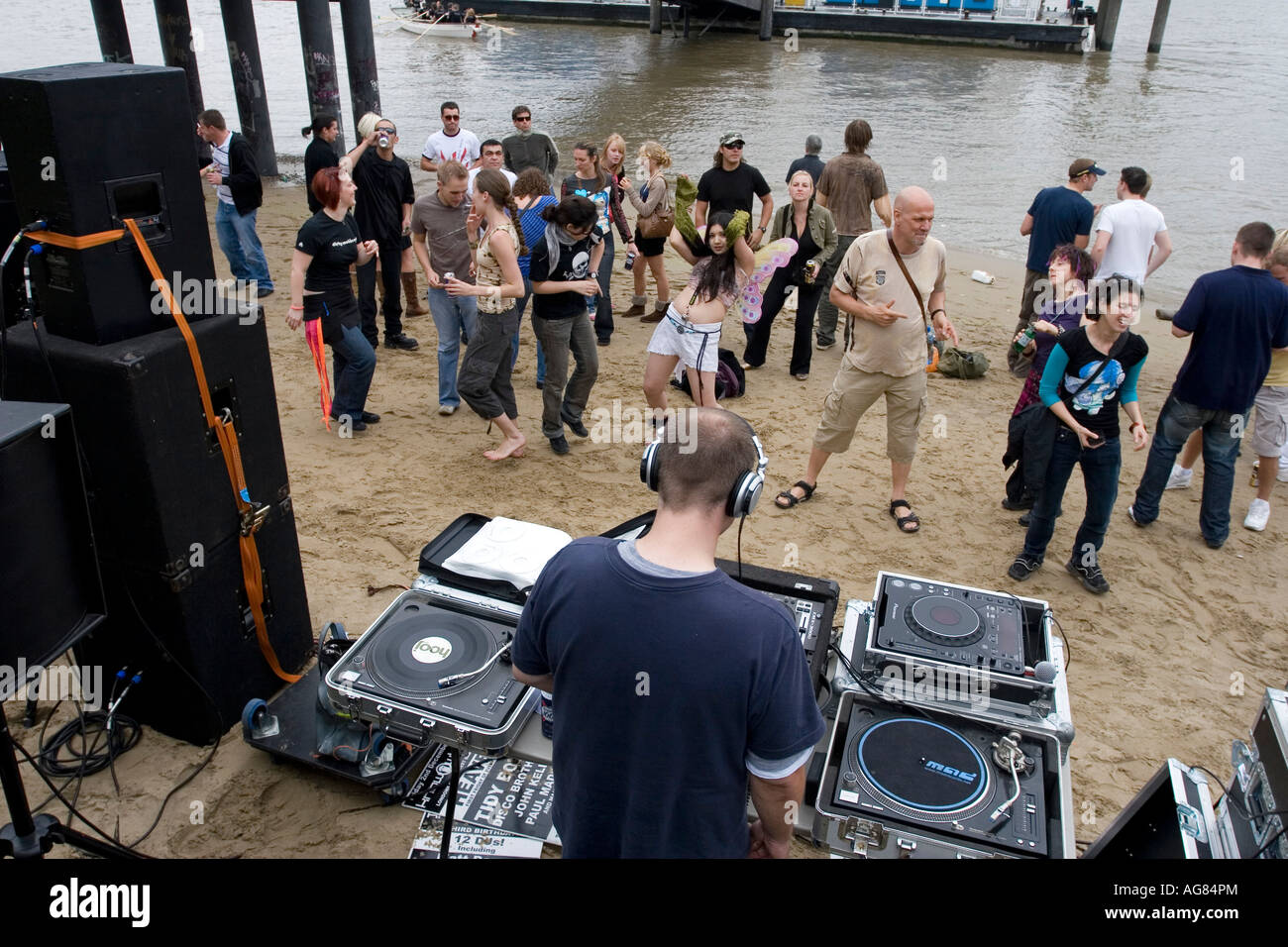 Trance-Beach Party - Südufer - London Stockfoto