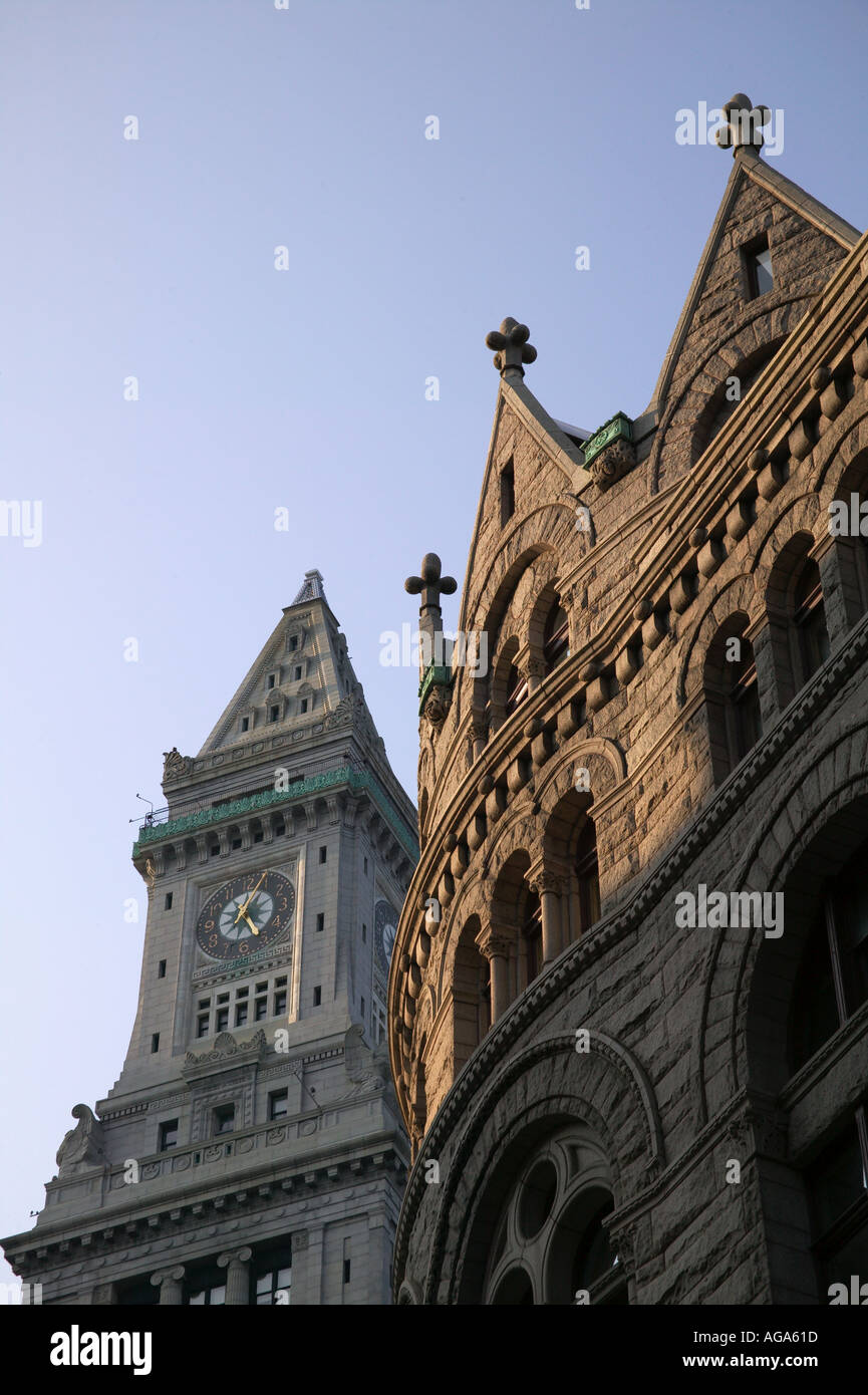 Mehl und Getreide Börsengebäude mit Zollhaus Clock tower auf der Rückseite Boston MA Stockfoto