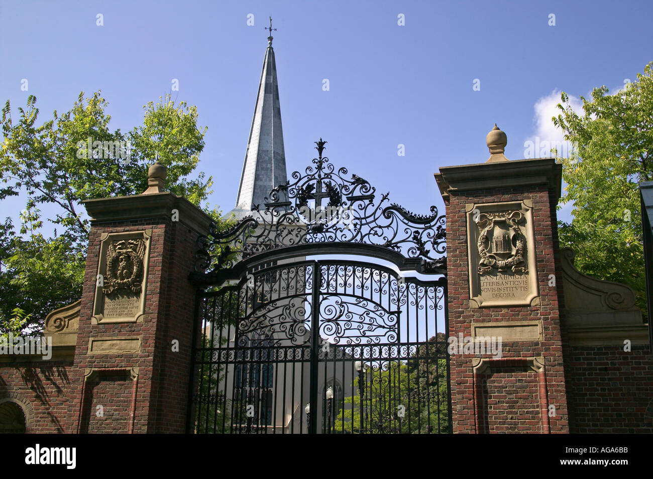Harvard University Gate Stockfotos & Harvard University Gate Bilder - Alamy