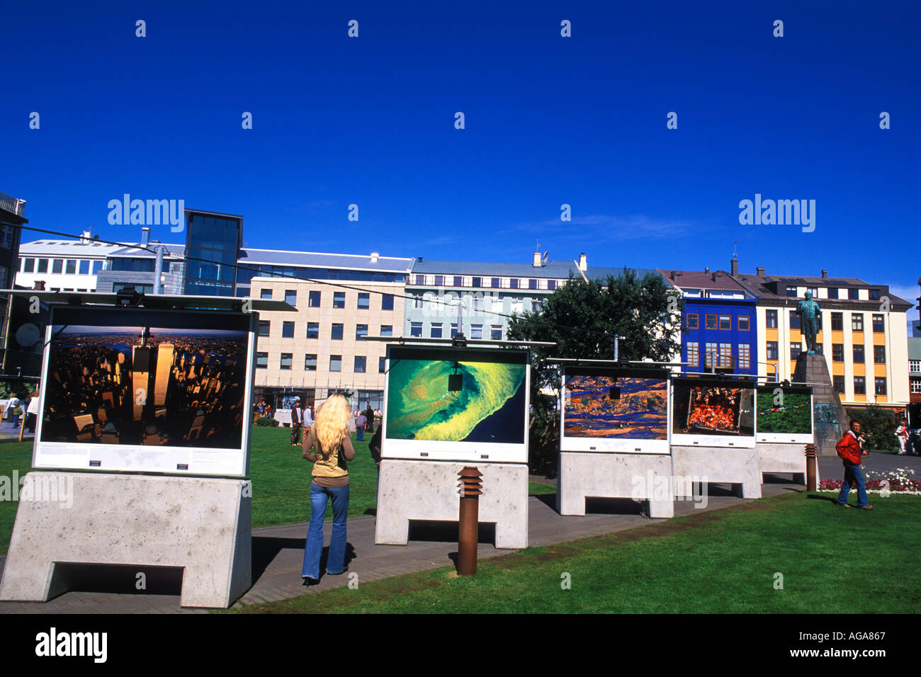 Kunstausstellung von Yann Arthus-Bertrand-Downtown in Reykjavik Island Stockfoto