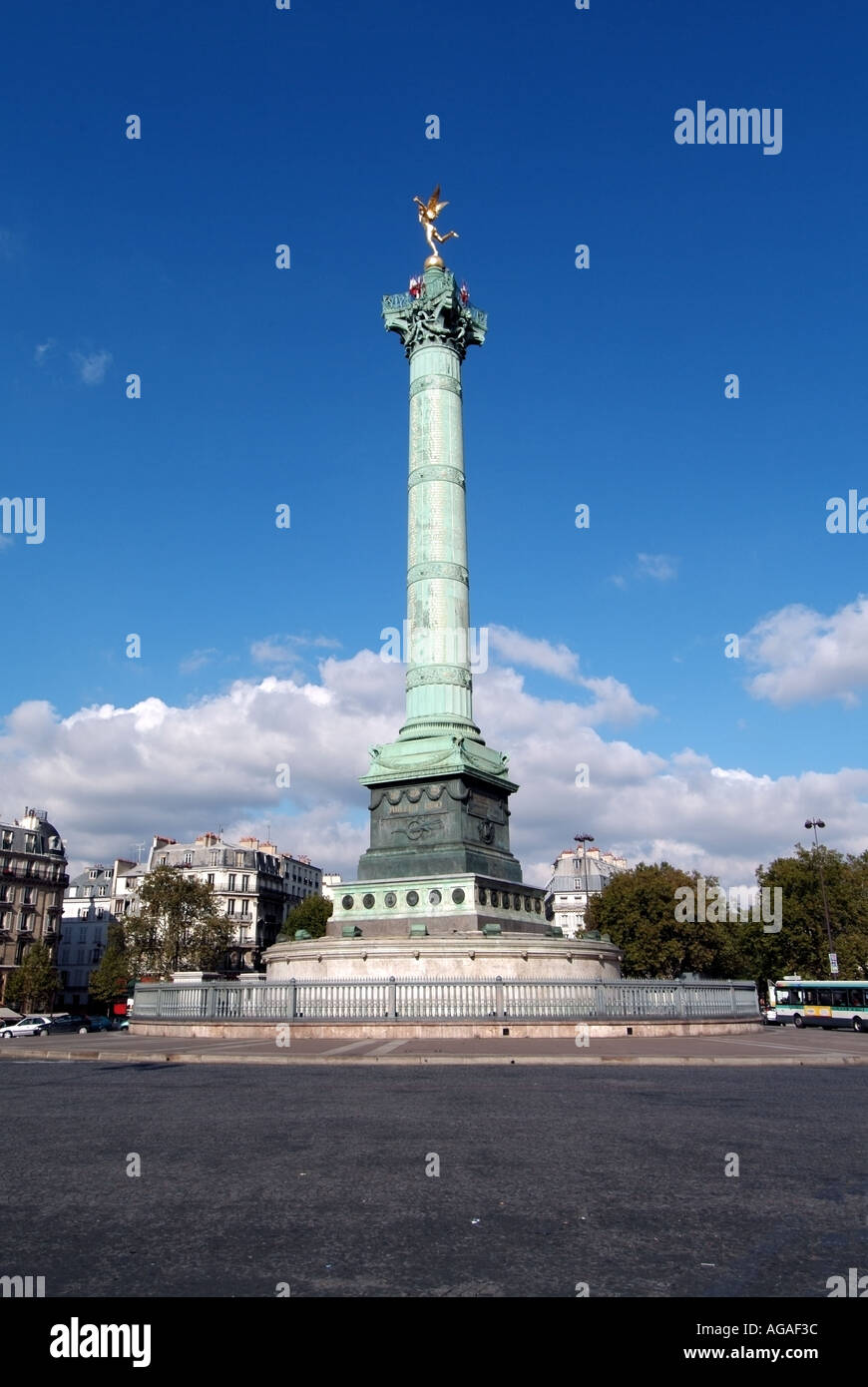 Der Place De La Bastille Juli Spalte Spirit of Liberty zum Gedenken an die Opfer des Aufstands 1830 Paris Stockfoto