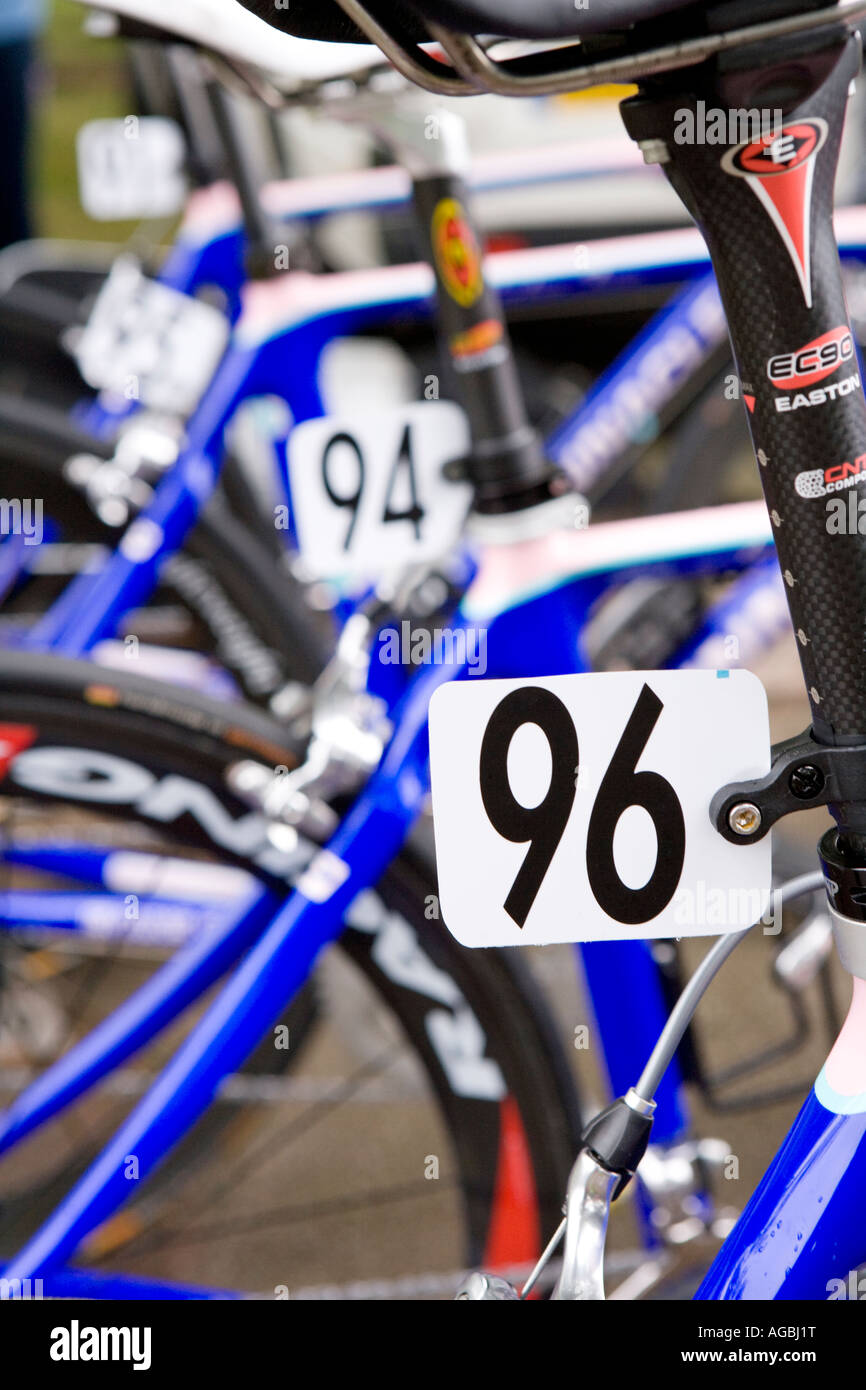 Typographie Schriftart Nummer 96 in der Tour of Britain Elite Zyklus Startnummern Fahrräder Konkurrenten Dumfries Schottland, Vereinigtes Königreich Stockfoto